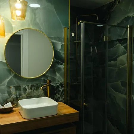 Apartment La